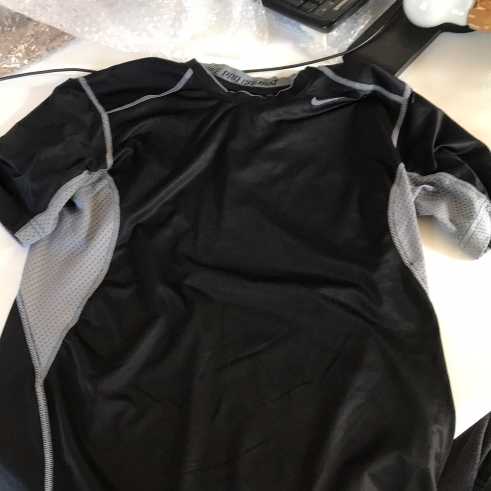 Men’s Nike Shirt